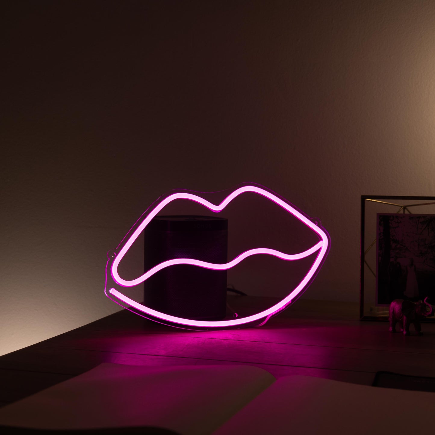 Hot Lips - LED Mini Glow Sign