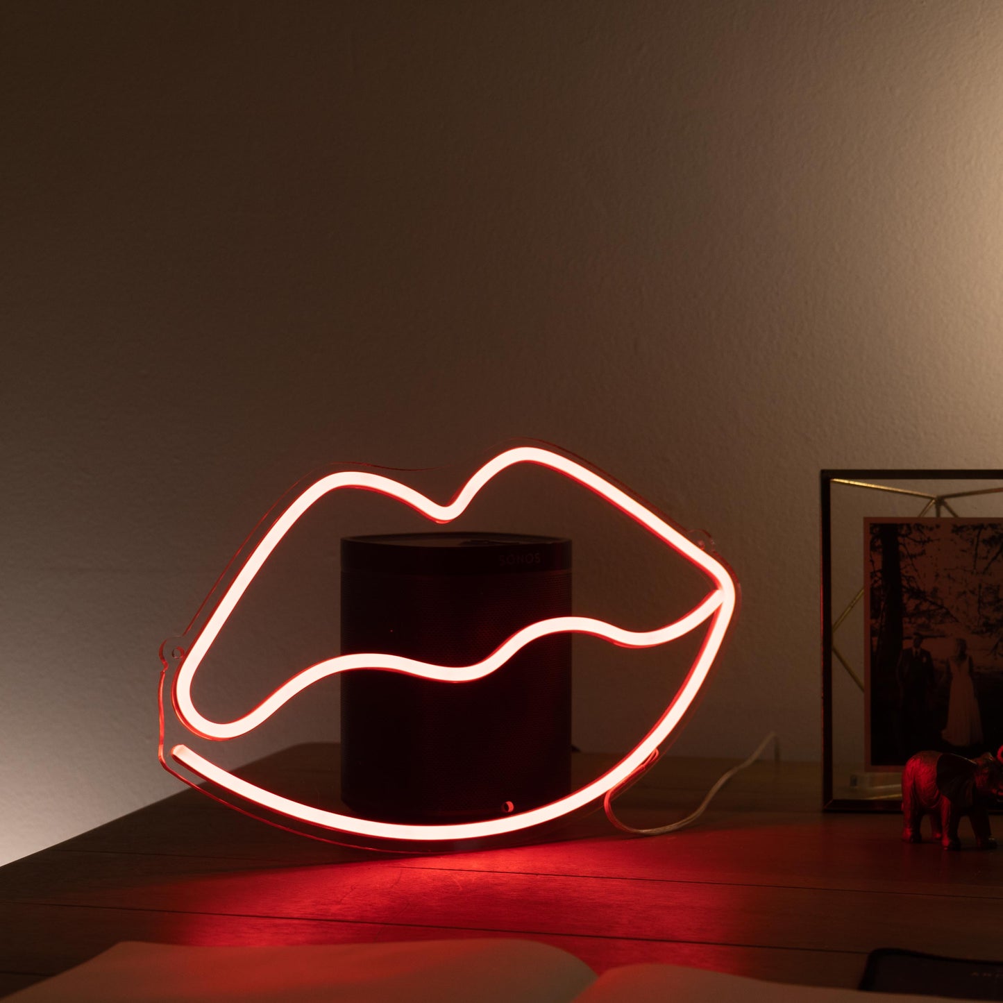Hot Lips - LED Mini Glow Sign