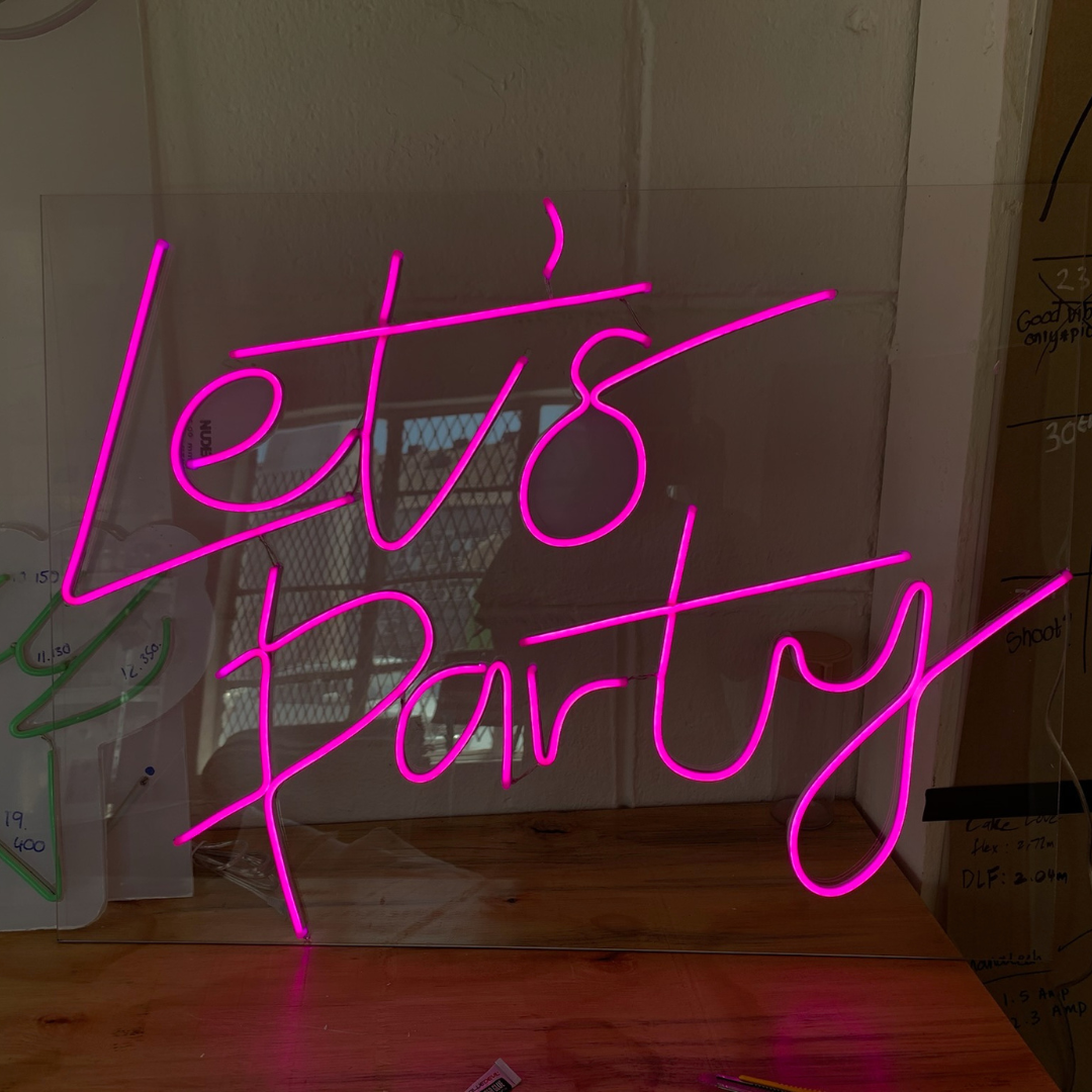 Let's Party Neon ( RENTAL )