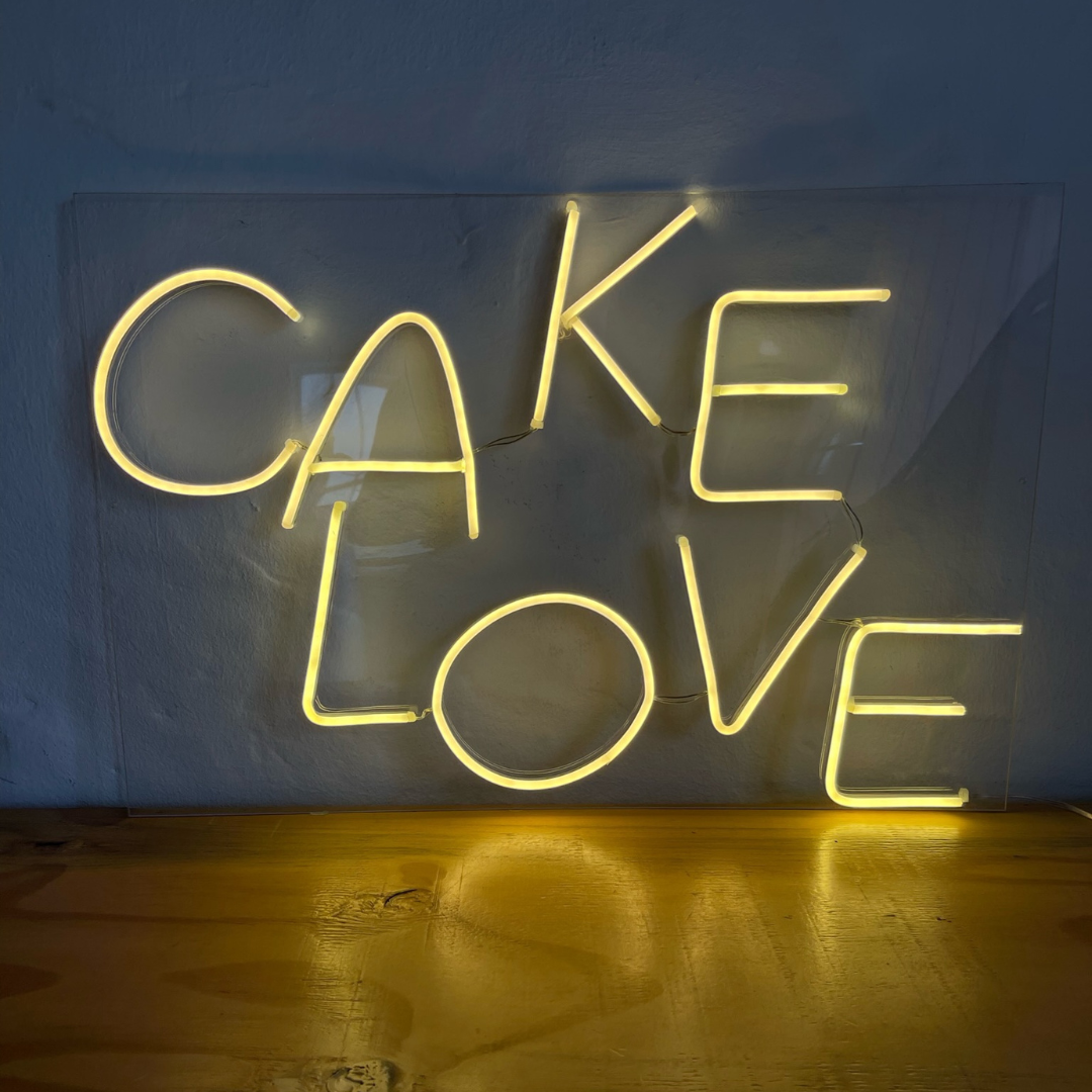 Cake Love Neon ( RENTAL )