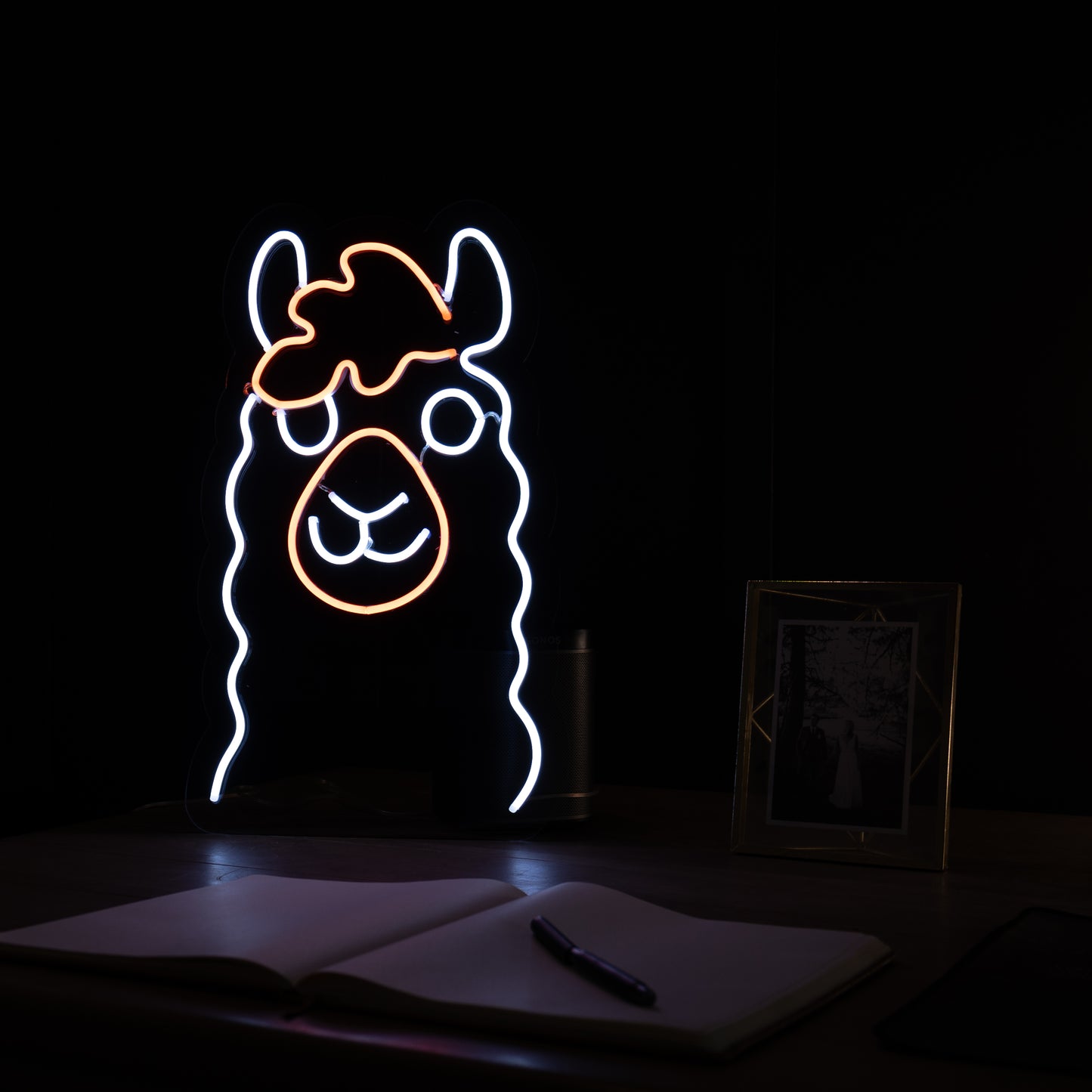 Lama - LED Mini Glow Sign