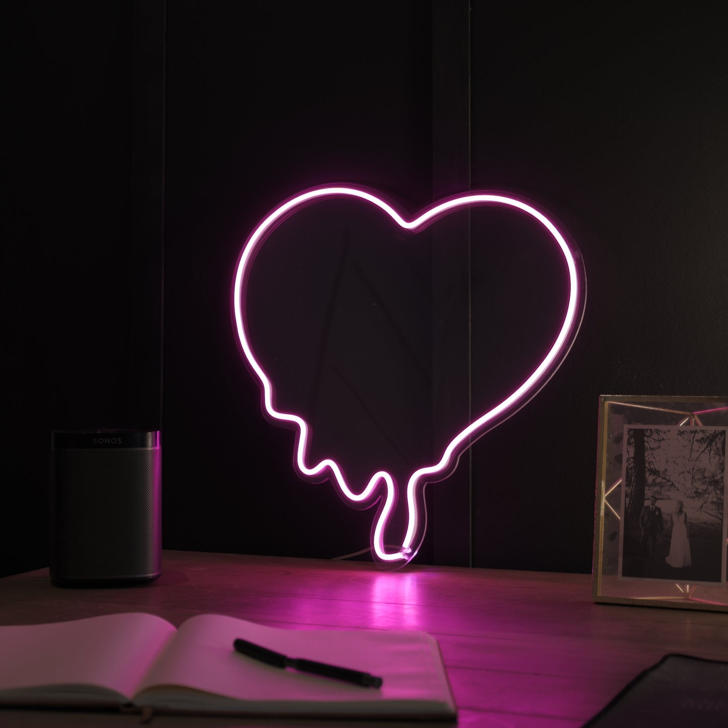 Dripping Heart - LED Mini Glow Sign